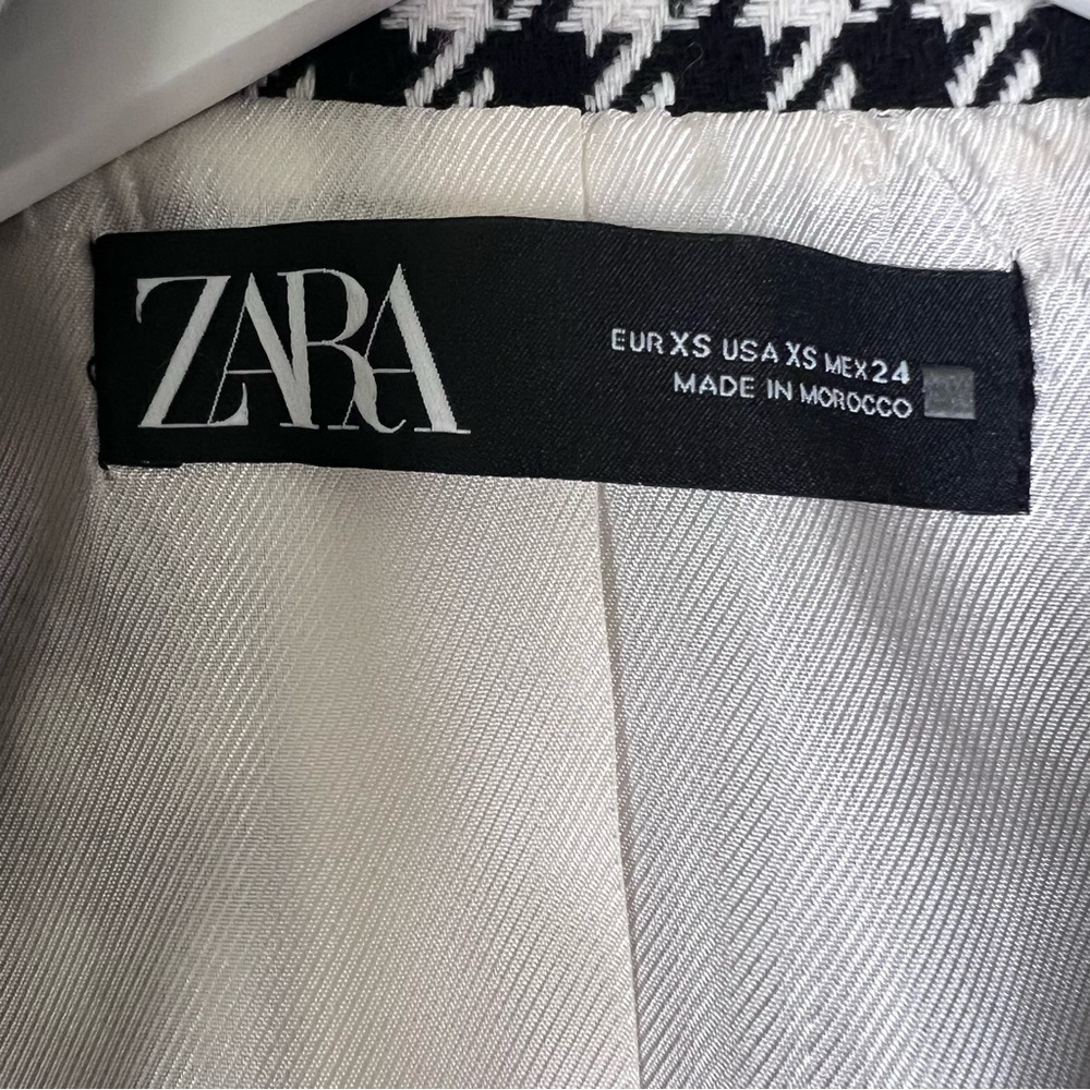 ZARA Houndstooth Double Breasted
Tailored Blazer Bloggers Favorite XS
7553/509 - Picture 5 of 11